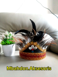 Mahkota Dayak Dan Papua