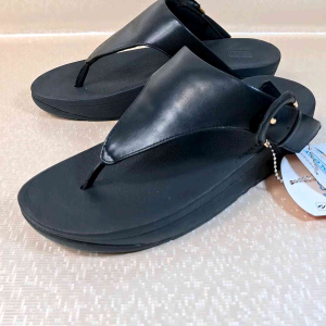 Sandal Fitflop Wanita: Keindahan & Fungsi