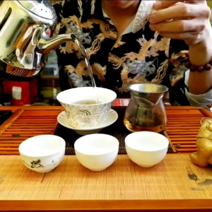 ชาผู่เออร์ ชาผู่เออร์เก๊กฮวย ยูนาน ออร์แกนิค ชาสุก 菊花普洱沱茶 云南普洱茶 净含量: 100克