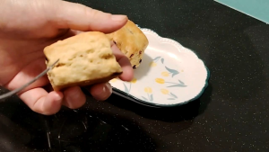 Rustic Raisin Sourdough Scones 4 pieces - +360g 乡村葡萄干酸面包司康饼 4 个 - +360克