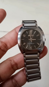 Jam tangan pria preloved MG30 diameter casing 30mm analog kondisi jam jalan/hidup normal siap pakai no box utk detail nya mohon chat dahulu