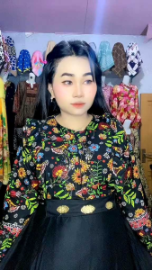 Gamis Bunga Kriwil Dada: Ukuran & Warna Beragam