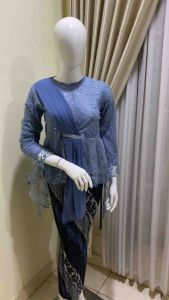 Aurora Selendang: Setelan Kebaya Modern & Blouse