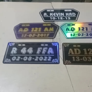 PLAT SEPEDA LISTRIK TAMPIL ELEGAN