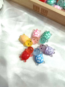 Jibbitz จิ๊บบิท เต่าเรืองแสงเรซิ่นสุดฮอต ตัวติดรองเท้ามีรู สินค้าจากไทยพร้อมส่ง