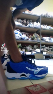 Sepatu Mizuno Volly Ball / Sepatu Mizuno Wave Momentum 3 Low / Sepatu Mizuno Z7 / Sepatu Volly Mizun0 / Sepatu Voli Mizuno / Sepatu Volleyball Mizuno/ Sepatu Mizuno Momentum / Sepatu Olahraga Pria / Sepatu Lari Pria / Sepatu Voli Voly Volly Volleyball