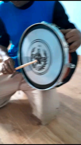 Pemahaman Mendalam Tentang Stabilitas Snare Drum & Aksesoris Drum Profesional