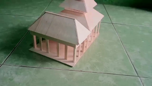 Miniatur Mesjid Agung Demak: Produk Seni Tradisional