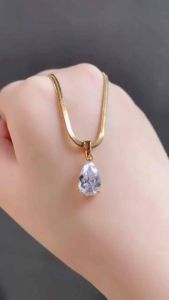 Kalung titanium mata oval full diamond CXB457