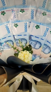Part 2 - Free uang mainan Buket uang 10 15 20 buket tanpa boneka wisuda artificial . bukan hampers wisuda piala boneka wisuda kado wisuda boneka mini bouquet boneka kerangka buket uang