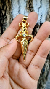 Mặt dây chuyền kiếm quỷ đeo đẹp ngầu cực chất Lokalo 21.5.2024