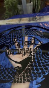 สแตนเลสฉลุลาย ปลาคราฟ สีทอง มังมี ศรีสุข สแตนเลส 304 สีทองหนา 0.8mm ไม่ลอก ทนแดดทนฝน ไม่ขึ้นสนิมครับ