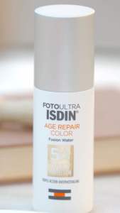 Kem Chống Nắng Chống Lão Hóa Isdin FotoUltra Age Repair Color Fusion Water SPF50 50ml