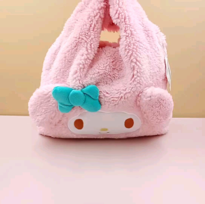 Tas Tenteng Bulu Import & Tas Cinnamoroll: Tas Wanita Lucu untuk Keseharian Anda