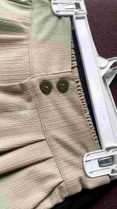 Jennie Knit Celana Kulot Wanita: Kancing Jumbo & Desain Unik