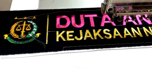 Selempang Wisuda model dua sisi mewah dan istimewa cocok buat acara kelulisan