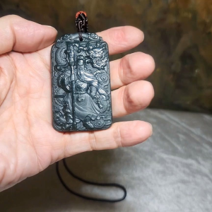 Gegegems premium natural Nephrite deep green double sides carvings Guan Gong Dragon Auspicious Clouds and in Ancient Chinese "Supremely Honourable & Righteous" pendant (with certificate) 精品和田玉塔青深绿双面雕刻关公、龙、祥云、义薄云天吊坠(带证书)
