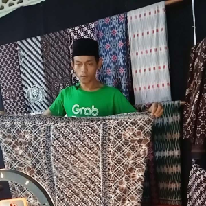 SARUNG BATIK GUS IQDAM SERIES BAHAN KATUN