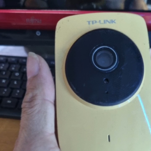 Xác camera webcam không rõ tình trạng