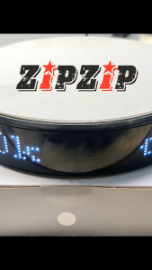 Bàn xoay điện tử trưng bày livestream các loại bật lửa Zippo