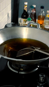 ‼️ส่งเร็ว ถึงไว‼️ ข้าวเกรียบกุ้งจิ๋ว (ถุงเหลือง) 500 กรัม ตรา มโนราห์ ข้าวเกรียบกุ้ง - Lazada