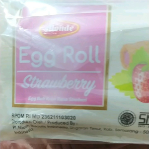 Promo!! Eggroll Strawberry Monde isi 10 bungkus (berat netto 385 gram)
