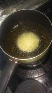 (Hàng bể )1kg Cơm cháy nếp chưa chiên thơm ngon làm cơm cháy chà bôngcơm cháy kho quẹt cơm cháy mỡ hành