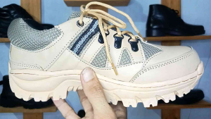 Sepatu Safety Ujung Besi Asli Kulit Sapi Model Sporty