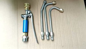 TAY BÓP XỊT RỬA XE VÀ VỆ SINH MÁY LẠNH CNC.