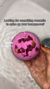 [HomePark] Dried Flower Essential Oil Bubble Bath Ball Bath Bomb Fizzies Bathroom Bath Tub