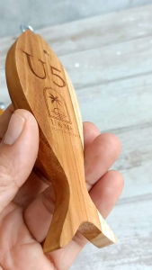 พวงกุญแจปลา พวงกุญแจห้องพัก ปลาไม้ ทำจากไม้สัก สั่งเลเซอร์ตามสั่งได้ค่ะ