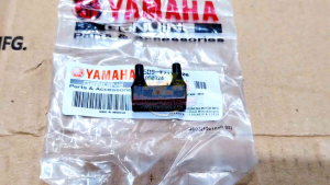 5D9-F7114-00 STOPPER MAIN STAND SNIPER 150 YAMAHA GENUINE