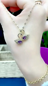 Kalung titanium model duo angsa 🦢 warna gold pilihan untuk gaya elegan dan menawan