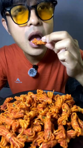 Mie Gulung Mie Uwel 500 Gram Dijamin Kriuk Pedas Renyah