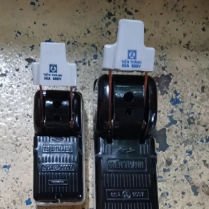 CẦU DAO ĐIỆN SỨ 2 PHA 30A 60A