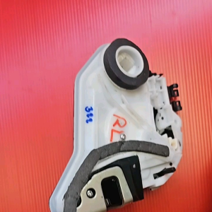 กลอนประตูไฟฟ้า Toyota Revo รุ่น 4 ประตูหลังซ้าย Toyota Fortuner New Fortuner หลังซ้าย สินค้าของใหม่แท้มีตำหนิผิวเล็กน้อย