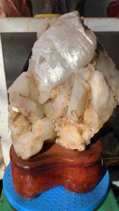 Đá Thạch Anh trắng % tự nhiên ( TA112 KL: 14kg C: 35cm R: 21cm ) viết chữ thư pháp theo yêu cầu quý khách giá gốc tại xưởng (DTA07)