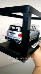 Chezhi Nissan Patrol Die-Cast 1/24 Scale Pullback Car Alloy Vehicle Model Diecast Alloy Car Model Collection with Light and Sound