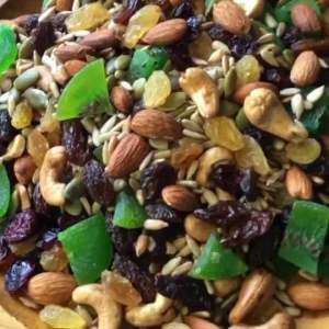 8เซียน ธัญพืชและผลไม้อบแห้ง8ชนิด