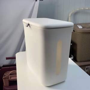 12L Wall Mounted Trash Can With Cover Garbage Bin Kitchen Cabinet Door Hanging With Inner Barrel LeakproofTrash Bin Garbage Car Recycle Dustbin Rubbish Bin