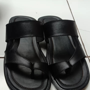 Sandal Jepit Kulit Ukuran Jumbo: Cocok Untuk Aktivitas Outdoor
