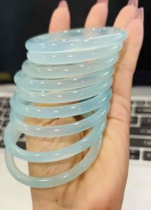 Vòng tay bản đũa màu xanh ngọc đá mã não đẹp