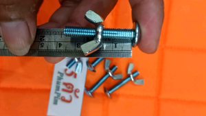 10 น็อตตัวผู้หัวใหญ่เกลียวเบอร์ M6x35 กระชับ 1ถุง 5 ตัวพร้อม เมียหางปลา เกลียวยาว 35 มิล กลับกันกับ ไขควงสี่แฉก ยึดขาตั้ง ราวผ้า และ งานทั่วไป กำลังกาย DIY "จ-ส" จัดส่งภายใน 24 ชม สินค้าพร้อมส่ง