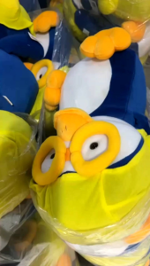boneka Pororo pinguin kacamata