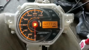 sticker lapisan atas bawah polarizer polariser speedometer motor honda beatlaba k81 pnp scoopy donat