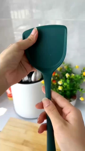 Spatula Silicone Tahan Panas/ Penggoreng Anti Lengket