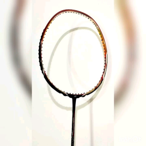 Raket Badminton Yonex Nanoray 100: Pilihan Terbaik untuk Profesional