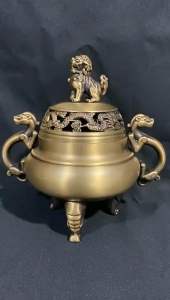 Đỉnh xông trầm hương bằng đồng chuẩn nặng 650g size to. Dùng để xông trầm hoặc bầy decor trong không gian( QUÀ TRI ÂN: Chao dầu gió trầm hương)