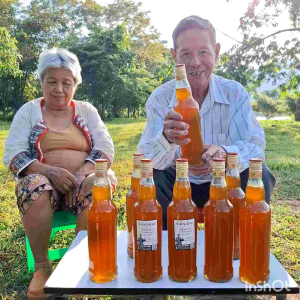 น้ำผึ้งป่าเดือน5 น้ำผึ้งแท้100% น้ำผึ้งธรรมชาติแท้ๆ น้ำผึ้งสดๆจากรวง ของแท้แน่นอน