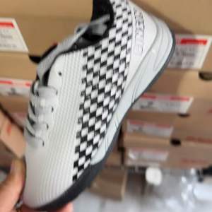 รองเท้าผ้า ใบเด็ก ใส่เที่ยว รุ่น B31-679BINSIN by Baoji สีเทา สีแดง สีน้ำเงิน สีเหลือง ราคา 390 ฿ (590 ฿) สำหรับเดินออกกำลังกาย ความปลอดภัยสูง